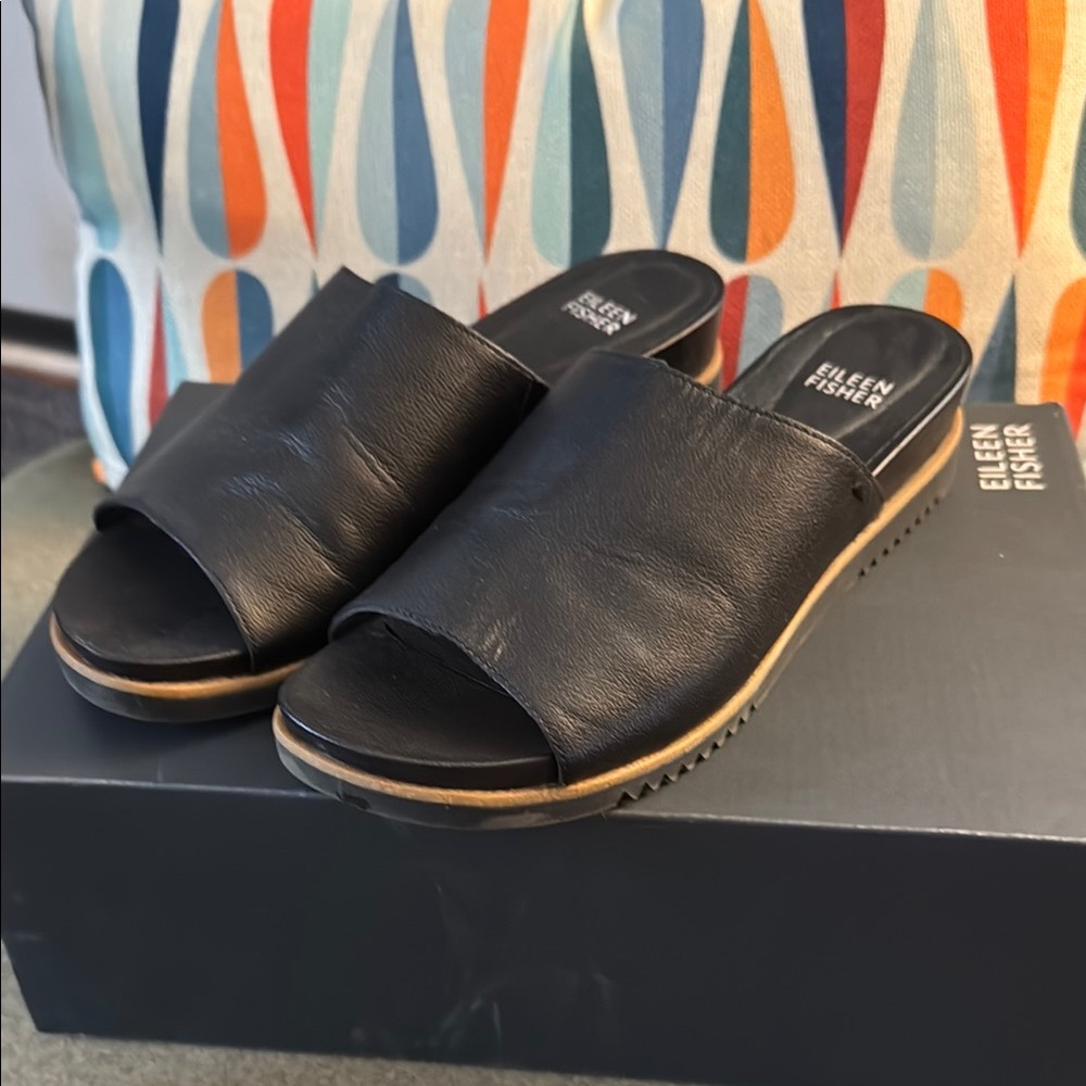 Eileen Fisher Black Leather Slide Sandals sz8
